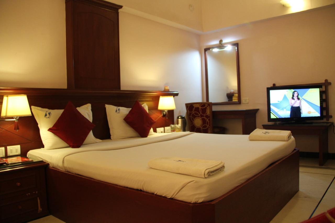 Zip By Spree Hotels Surabi International Vellore Kültér fotó
